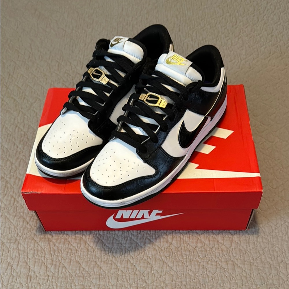 Nike Dunk Low Retro SE World Champs Sneakers Shoes